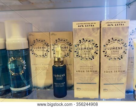 Facial Serum Lumene Finland Lahde Arctic Dew At Perfume And Cosmetics Store On February 25, 2020 In 