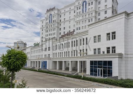 Asjchabad, Turkmenistan - June 1, 2019: The White And Marble City Of Asjchabad With Great Buildings 