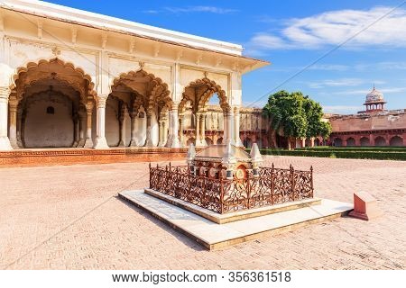 Tomb Of John Russell Colvin And Diwan-i-am In Agra Fort, India