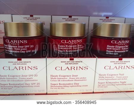 Clarins Multi-intense Restoring Day Cream Of Intensive Action Spf20 In Perfume And Cosmetics Store O