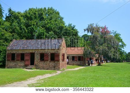 Charleston South Carolina June 28 2016: Slave Cabins In Boone Hall Plantation In Mount Pleasant, The
