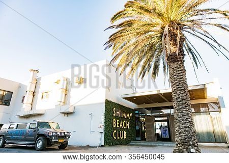 Shimmy Beach Club At The V&a Waterfront Harbor