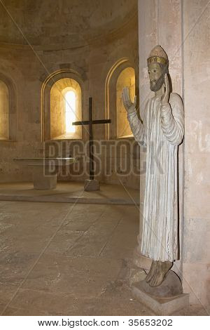 Das Innere der Abtei von Thoronet in der Provence (Frankreich)