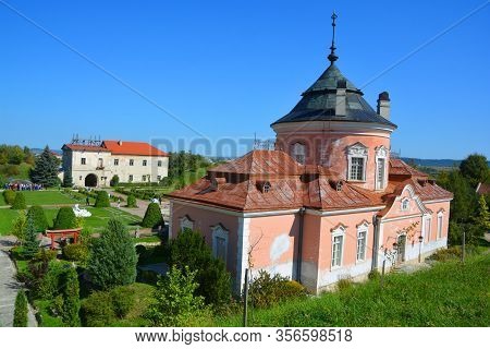 Zolochiv Ukraine 09 14 17:  Zolochiv Castle Is Comprised Of The Huge Rectangular Grand Palace And Th