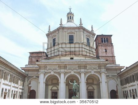 San Lorenzo kirken, Milan