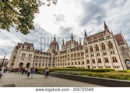 Editorial, Rear Of The Hungarian Parliament Building With Tourists