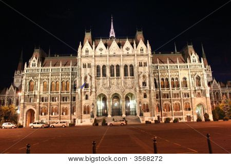Macaristan Parlamentosu, Budapeşte, gece