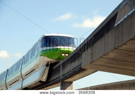 รถไฟฟ้ารางเดี่ยว