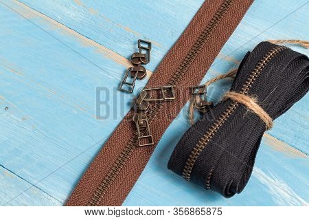 Black And Brown Metal Brass Zippers Stripes With Sliders For Handmade Leatherwork Leathercraft On Th