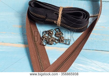 Black And Brown Metal Brass Zippers Stripes With Sliders For Handmade Leatherwork Leathercraft On Th