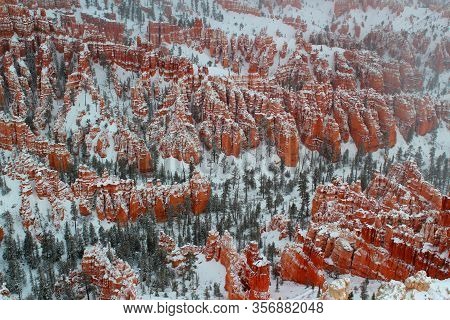 Hoodoos In Bryce Canyon Nationalpark In Winter