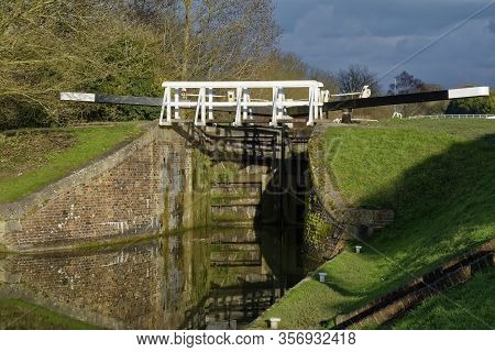 Herbert Lock, Caen Hill On The Kennet & Avon Canal, Devizes, Wiltshire, Uk