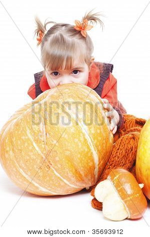 kleines MÃ¤dchen in ein orange-Weste