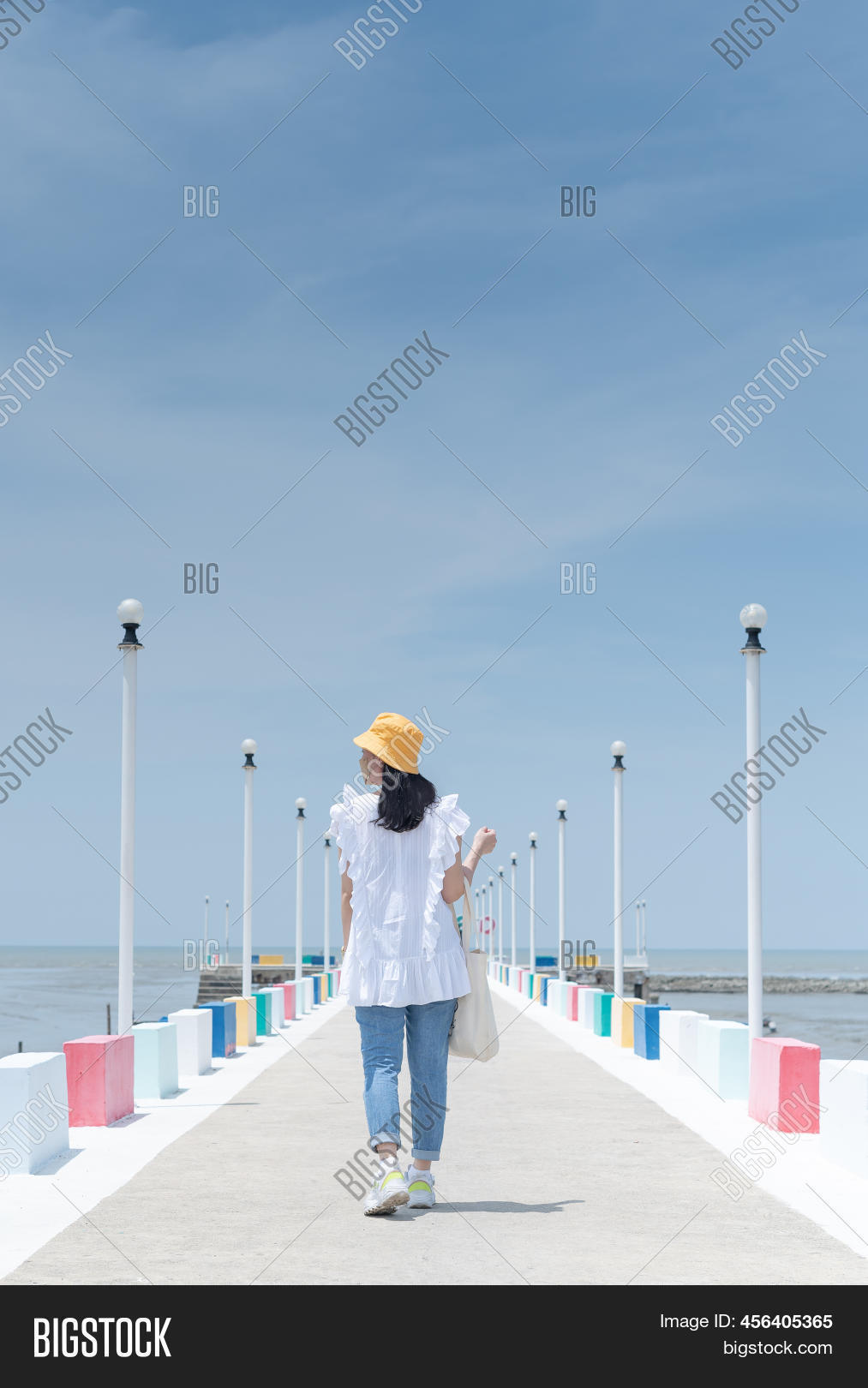 Back View Asian Woman Image & Photo (Free Trial) | Bigstock