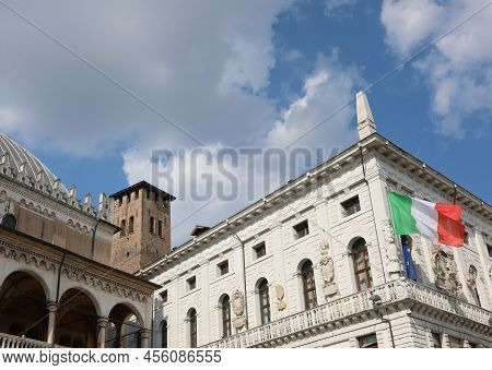 Padua, Pd, Italy - May 15, 2022: Big Italian Flag On The Town Hall Of The City And The Ancient Palac