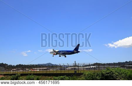 Puket Thailand - May 2022: Airliner Or Passenger Plane Airasia Airbus A320 Landing To Airport.