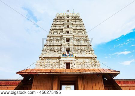 Shree Rangnath Ji Temple Is A Hindu Temple Located In Vrindavan Near Mathura City In Uttar Pradesh S