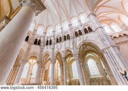 Saint Mary Magadalene Abbey, Vezelay, France, Interiors