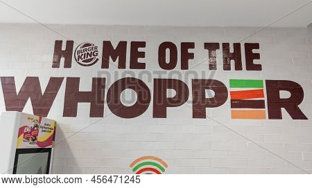 Bordeaux , Aquitaine  France - 06 10 2022 : Burger King Whopper Logo Sign And Brand Text On Wall Fac