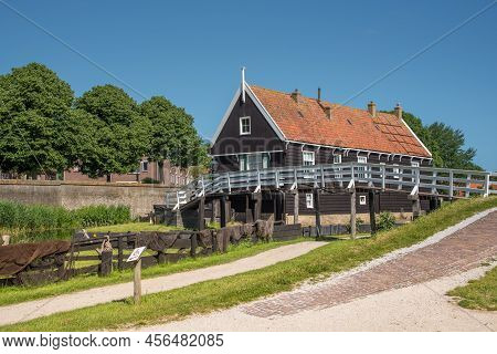 Enkhuizen, Netherlands, June 2022. The Old Fishermens Cottages At The Zuiderzee Museum In Enkhuizen.
