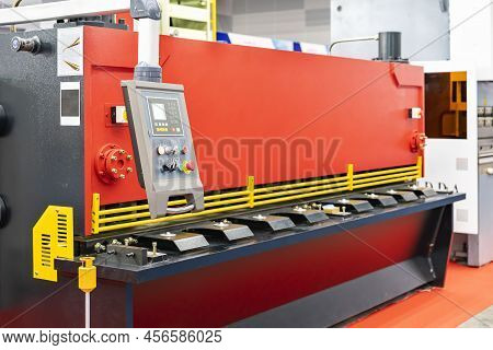 Intelligent Control Panel With Monitor Touch Screen And Switch Of High Accuracy Hydraulic Shearing M