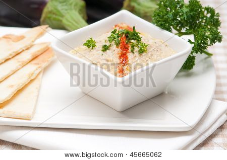 Moutabal Baba Ghanoush bakłażan Dip