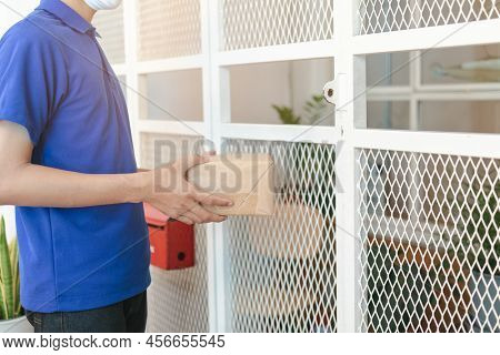 Delivery Man Employee, Postman Hold Cardboard Box,parcel Or Packet For Send To Client,customer In Bl