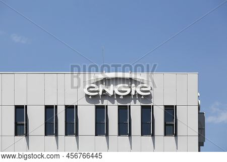 Hertz, Agency, Company, Rental, Vehicle, Sign, Logo, Auto, Brand, Building, Business, Car, Truck, Co