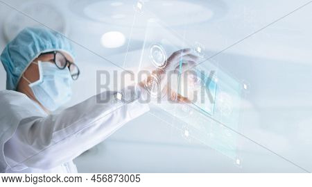 Doctor Analyze And Checking Brain Testing Result With Virtual Computer Interface, Innovative Technol