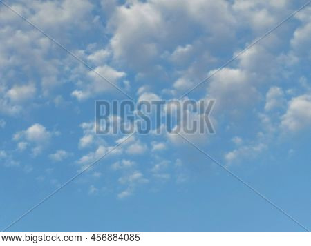 Full Frame Of Pretty Blue Sky With Pale White Cloud Formation