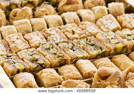 diversi tipi di arabo baklava