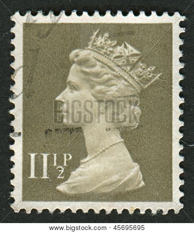 UK-CIRCA 1981: un sello impreso en Reino Unido muestra imagen de Elizabeth II es el monarca constitucional de 16