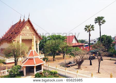 Wat Phothisomphon