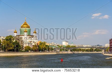 Cathedral Of Christ The Saviour And Patriarshy Bridge In Moscow