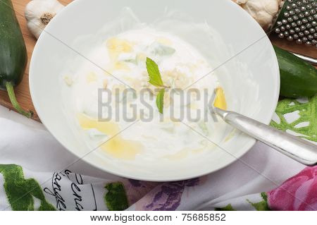 Turkish Tzatziki