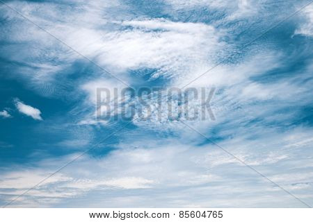 sky background with tiny clouds