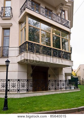 New Fiberglass Balcony Glazing In City House