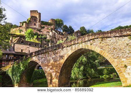 Belcastel - one of the most beautiful villages of France(Aveyron