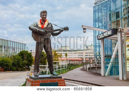 Elvis Statue in Kobe Japan