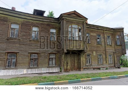 Nizhny Novgorod, Russia. - July 14.2016. Old Residential Two-storey Wooden House On Slavyanskaya Str