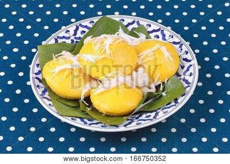 Toddy Palm Cake Topped Roll Coconut .