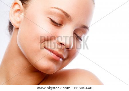 Closeup of? Eautiful Frau Gesicht. isolated over White.