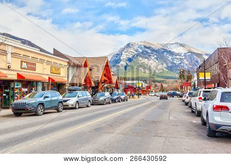 Canmore, Canada - Oct. 26, 2018: Downtown Main Street In Canmore Kananaskis Of The Canadian Rockies.