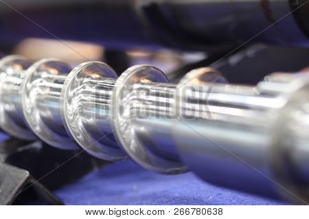 Screw Press Parts For Plastic Injection Machine ; Selective Focus