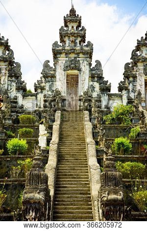 Paduraksa Portals Of Penataran Agung Lempuyang Temple - Bali - Indonesia