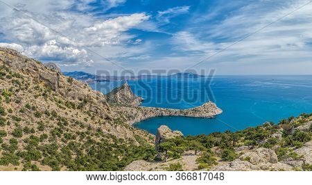 Beautiful Seascape, Panorama Of Cape Kapchik To The Galitsin Trail And Blue Bay Of The Black Sea. Su