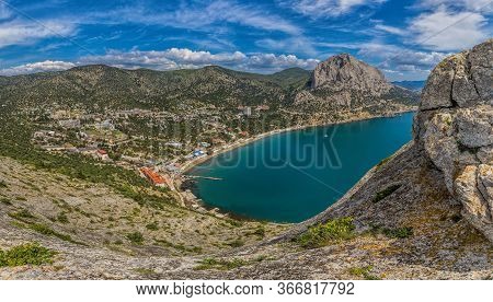 Beautiful Seascape, Panorama Of Cape Kapchik To The Galitsin Trail And Blue Bay Of The Black Sea. Su