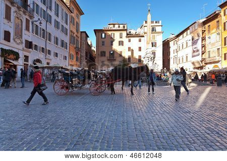 Náměstí Piazza Della Rotonda v Římě, Itálie