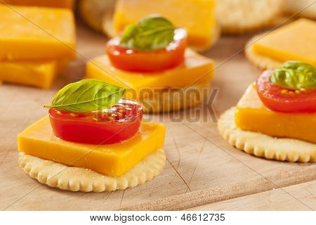 Chedder peynir ve kraker meze
