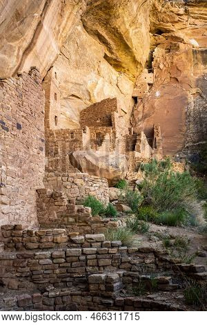 Many Layers Of Square Tower House Climb Up The Cliff In Mesa Verde National Park